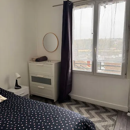 Influence Orient Apartment